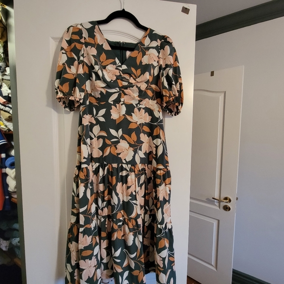 Gal meets glam dress - Picture 3 of 6